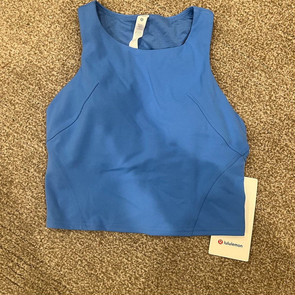 Lululemon in invigorate train tank